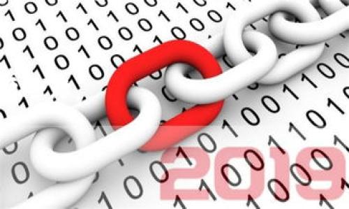 在数字货币的世界中，钱包是用来存储、接收和发送加密货币的重要工具。根据存储方式的不同，钱包可以分为热钱包和冷钱包两种。接下来，我将详细介绍这两者的定义及其特点。

热钱包的定义
热钱包是指那些连接到互联网的钱包。这类钱包的特点是使用方便，能够随时随地进行交易。例如，手机应用、网页钱包以及一些桌面钱包都是热钱包的典型代表。由于热钱包是在线的，它们在使用过程中能够快速完成交易，因此受到很多投资者的青睐。

热钱包的优缺点
热钱包的主要优点是其便捷性，让用户可以随时进行交易，适合日常使用。然而，热钱包也存在一些安全隐患。由于其始终连接到互联网，它们容易受到黑客攻击和其他恶意行为的威胁。尽管一些热钱包提供了双重认证等安全措施，但用户仍然需要对此保持警惕。

冷钱包的定义
与热钱包相对，冷钱包是指那些没有直接连接到互联网的钱包。这类钱包通常是金属、纸质或硬件设备等形式，采用离线方式存储用户的加密货币。由于不与网络连接，冷钱包被认为是更安全的选择，适合长时间存储大量的数字资产。

冷钱包的优缺点
冷钱包的安全性是其最大优势，它能有效抵御黑客攻击和网络漏洞的威胁。不过，冷钱包在方便性上相对较差，用户在进行交易时需要将钱包连接到网络，这个过程可能较为繁琐。此外，如果冷钱包遗失或损坏，用户可能会面临资产无法恢复的风险。

热钱包与冷钱包的选择
在选择热钱包和冷钱包时，用户需要根据自己的需求做出决策。如果你是一位频繁交易的投资者，热钱包可能会更符合你的需求，方便快捷。但如果你是长期持有者，希望确保资产安全，冷钱包则是一个不错的选择。在我的经验中，我曾经过使用热钱包而丢失部分资金，这让我更加重视了冷钱包的安全保障。

总结
热钱包和冷钱包各有优缺点，关键在于用户的使用需求和安全意识。无论选择哪种钱包，保持良好的安全习惯，是保障数字资产安全的重要一环。

希望以上内容对你理解热钱包和冷钱包有所帮助！如果你还有其他问题，可以随时问我哦！